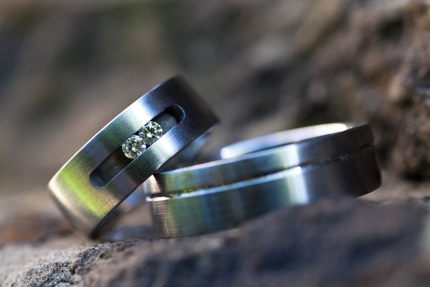 Tungsten carbide outlet ring safety